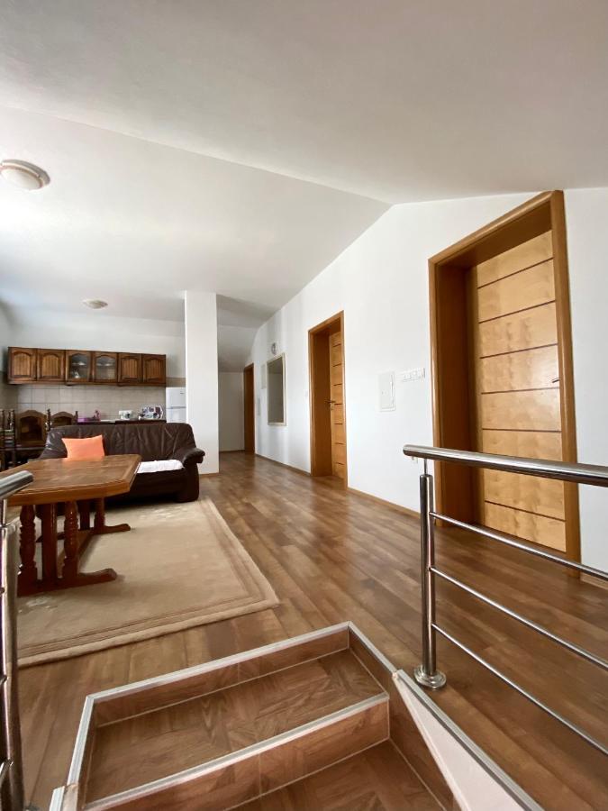 Big Apartment 3 Bedrooms Bihać Dış mekan fotoğraf