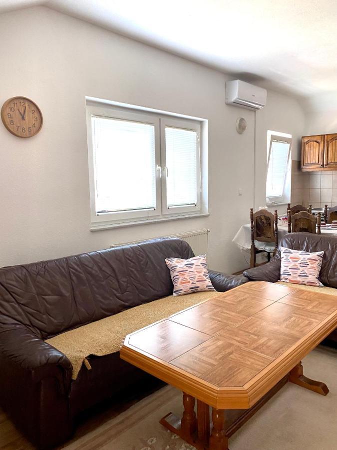 Big Apartment 3 Bedrooms Bihać Dış mekan fotoğraf