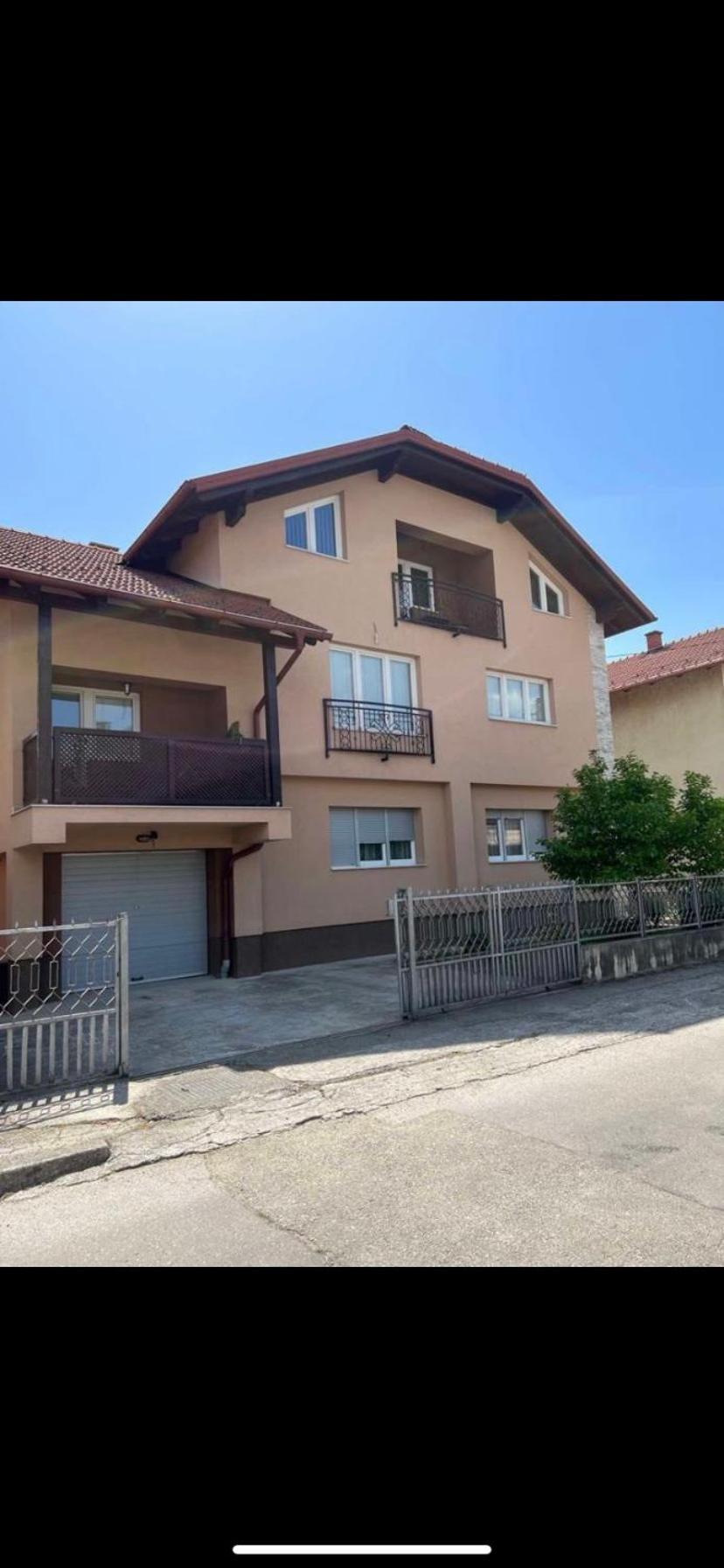 Big Apartment 3 Bedrooms Bihać Dış mekan fotoğraf